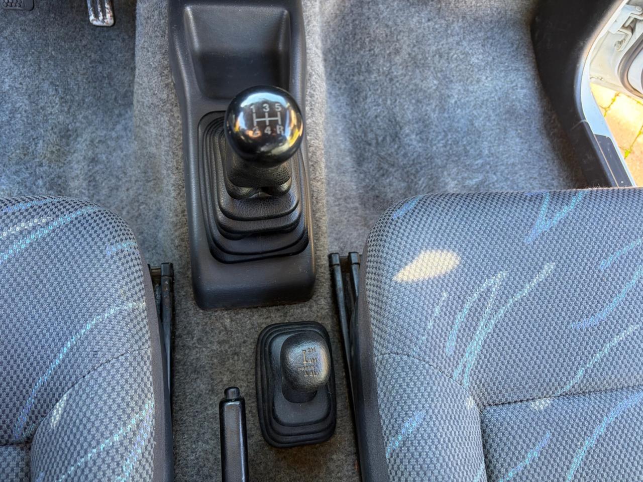 Suzuki Jimny 1.3i 16V cat 4WD JLX GANCIO TRAINO