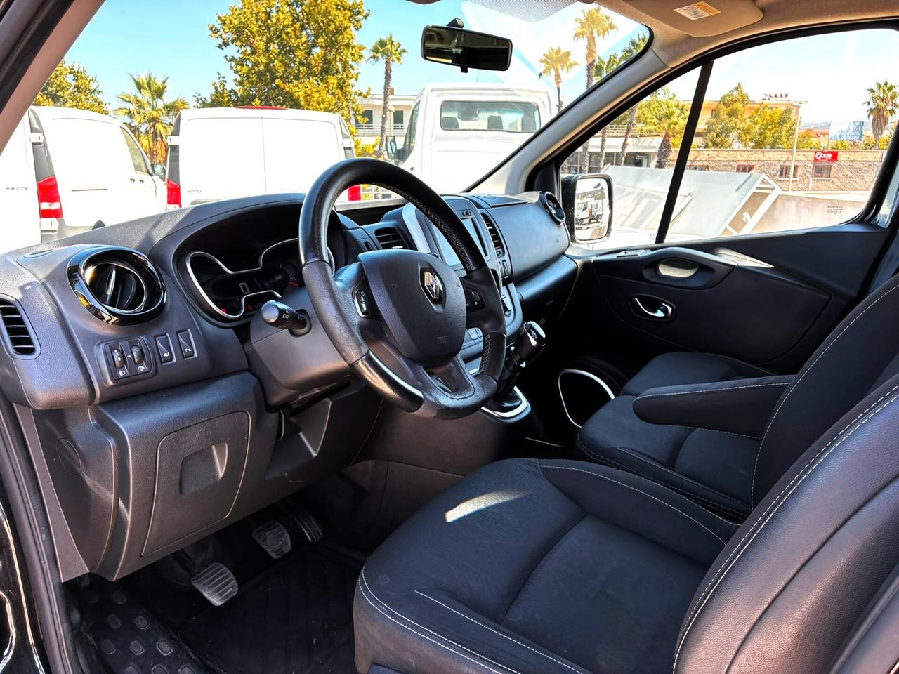 Renault Trafic 9 posti 2.0 dci 145 cv