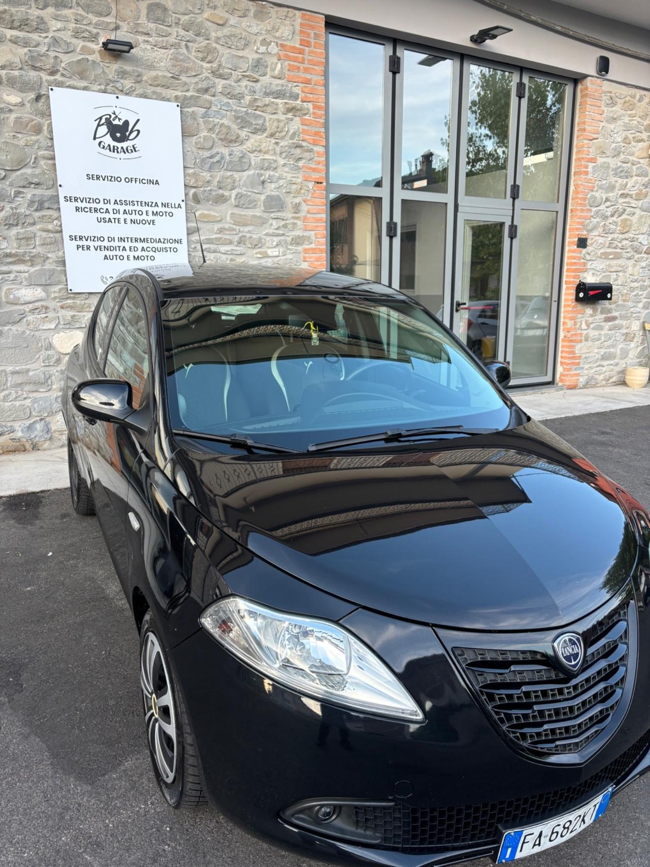 Lancia Ypsilon 1.2 69 CV 5 porte GPL Ecochic Gold