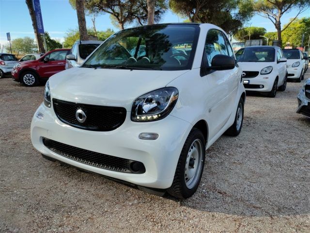 SMART ForTwo 1.0 T.amic CRUISE,CLIMA,NAVI ..