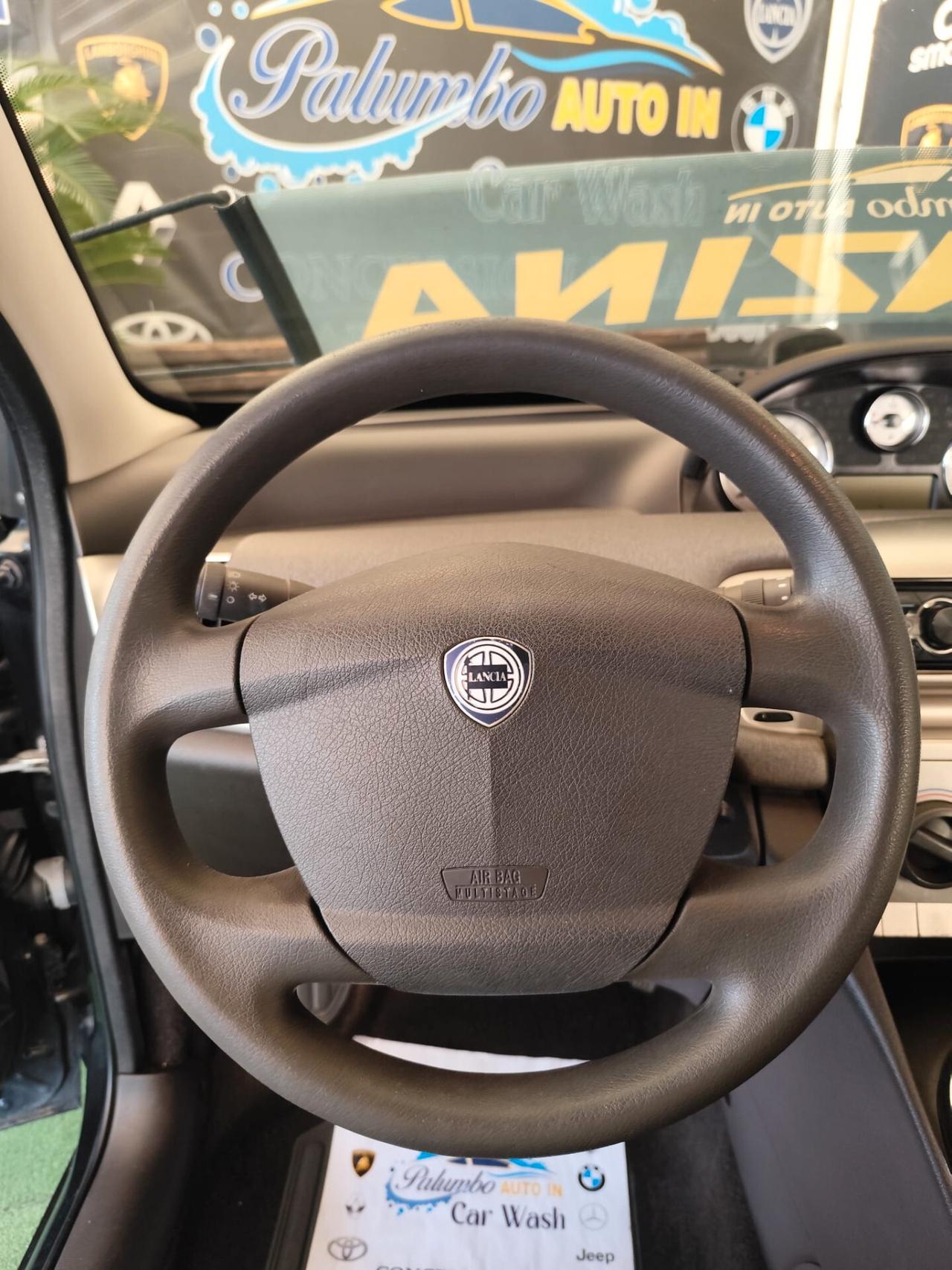 Lancia Ypsilon 1.2 benzina
