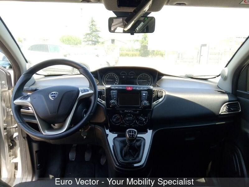 Lancia Ypsilon 1.2 69 CV 5 porte GPL Ecochic Gold