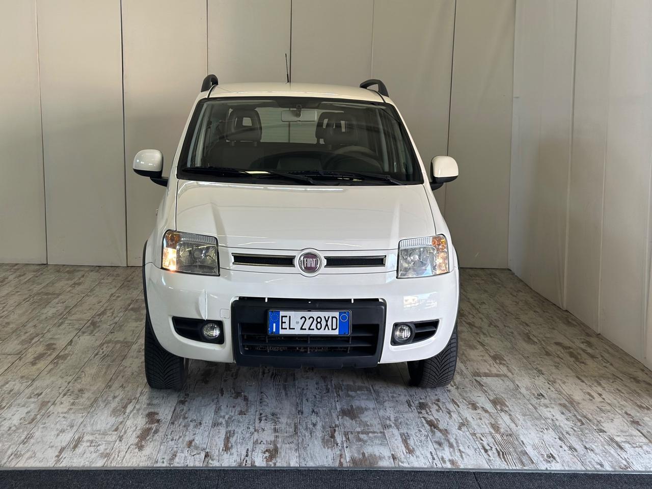 Fiat Panda 1.3 MJT 16V DPF 4x4 Climbing