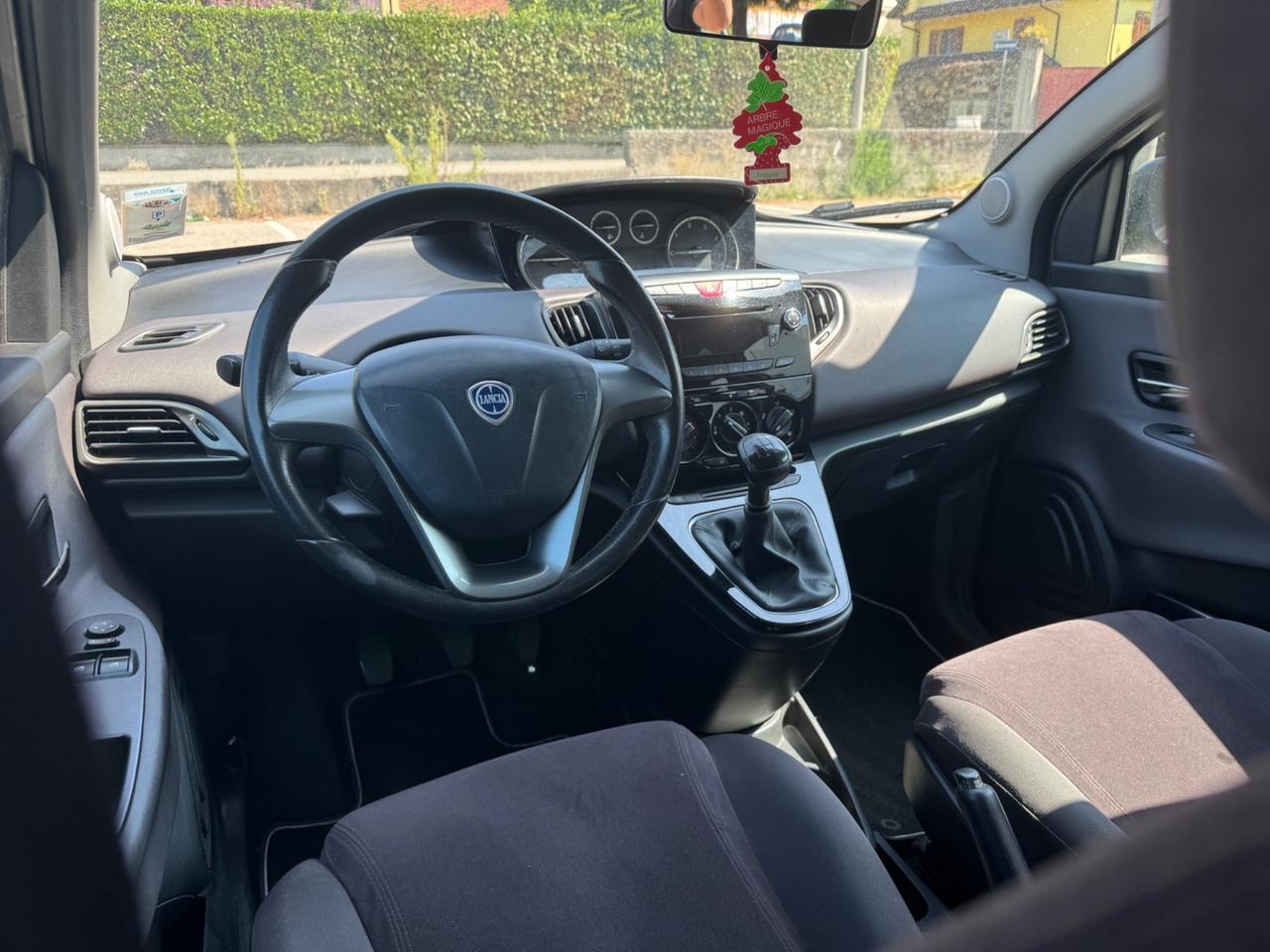 Lancia Ypsilon 1.3 MJT 16V 95 CV 5 porte