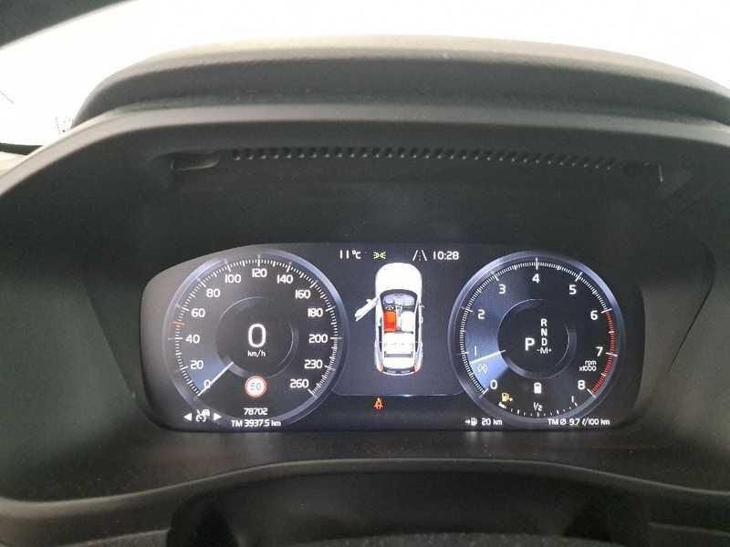 Volvo XC40 B4 AWD Geartronic Momentum Pro