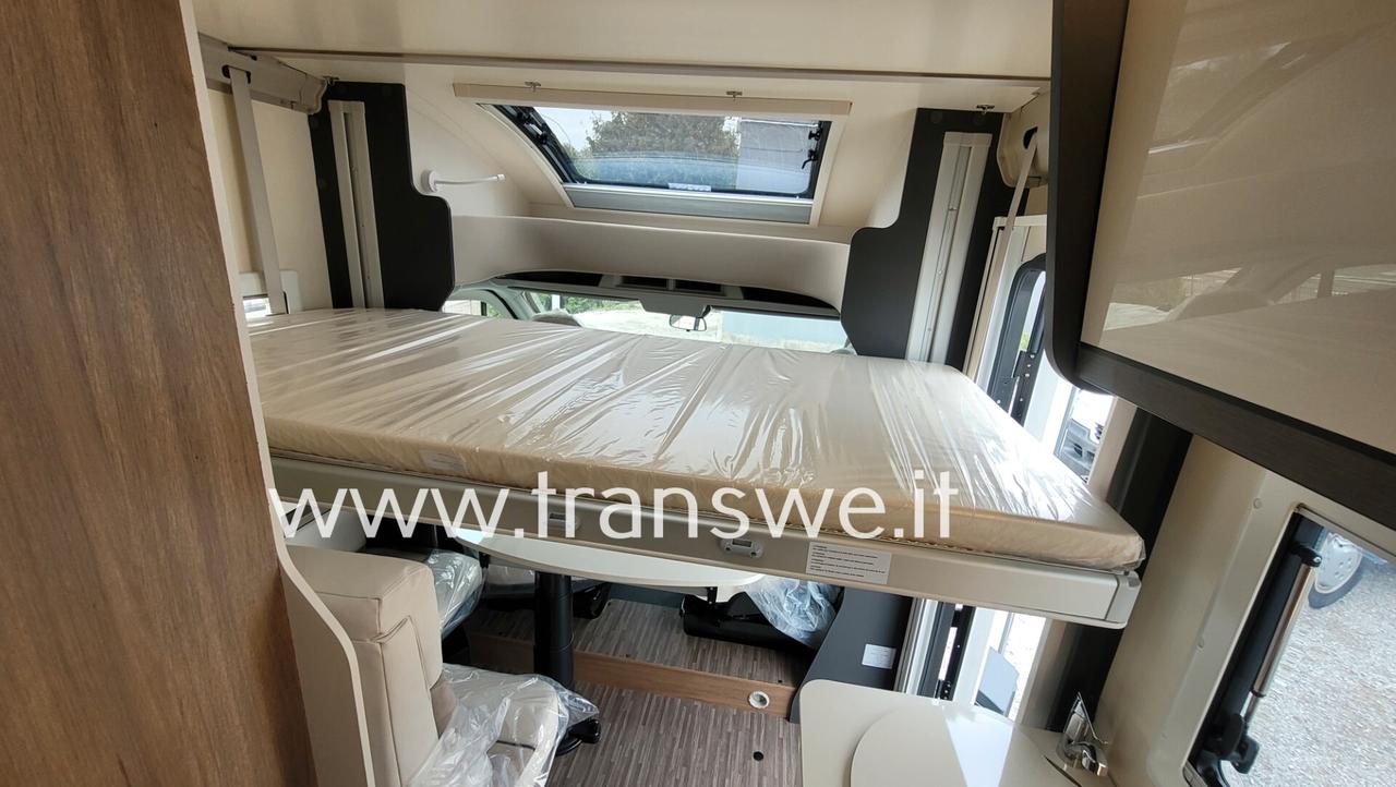 Elnagh Baron Compact 539 Camper semintegrale con letti gemelli versione