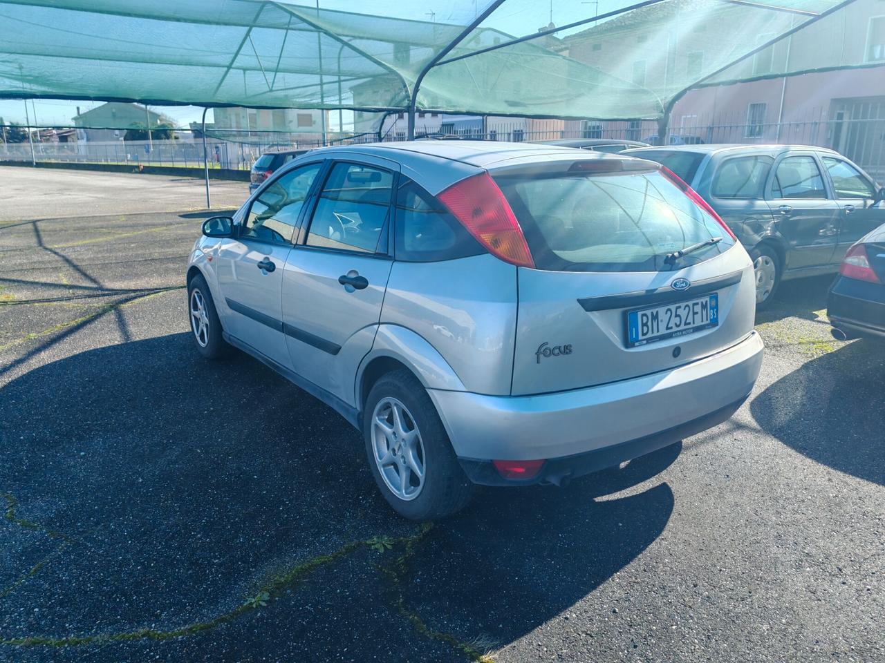 Ford Focus 1.6i 16V cat 5p.