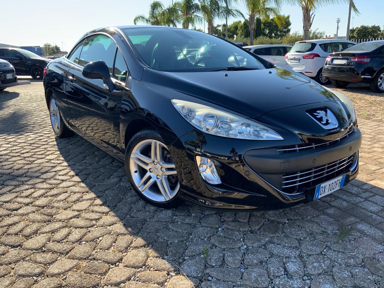 Peugeot 308 2.0 HDi 140CV CC Féline