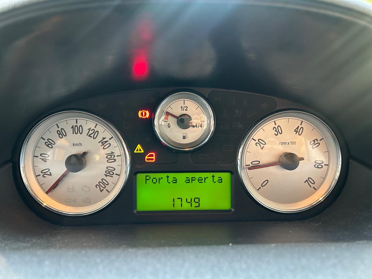 Lancia Ypsilon 1.2 8v Argento 69cv EURO 5 | NEOPATENTATI!!!