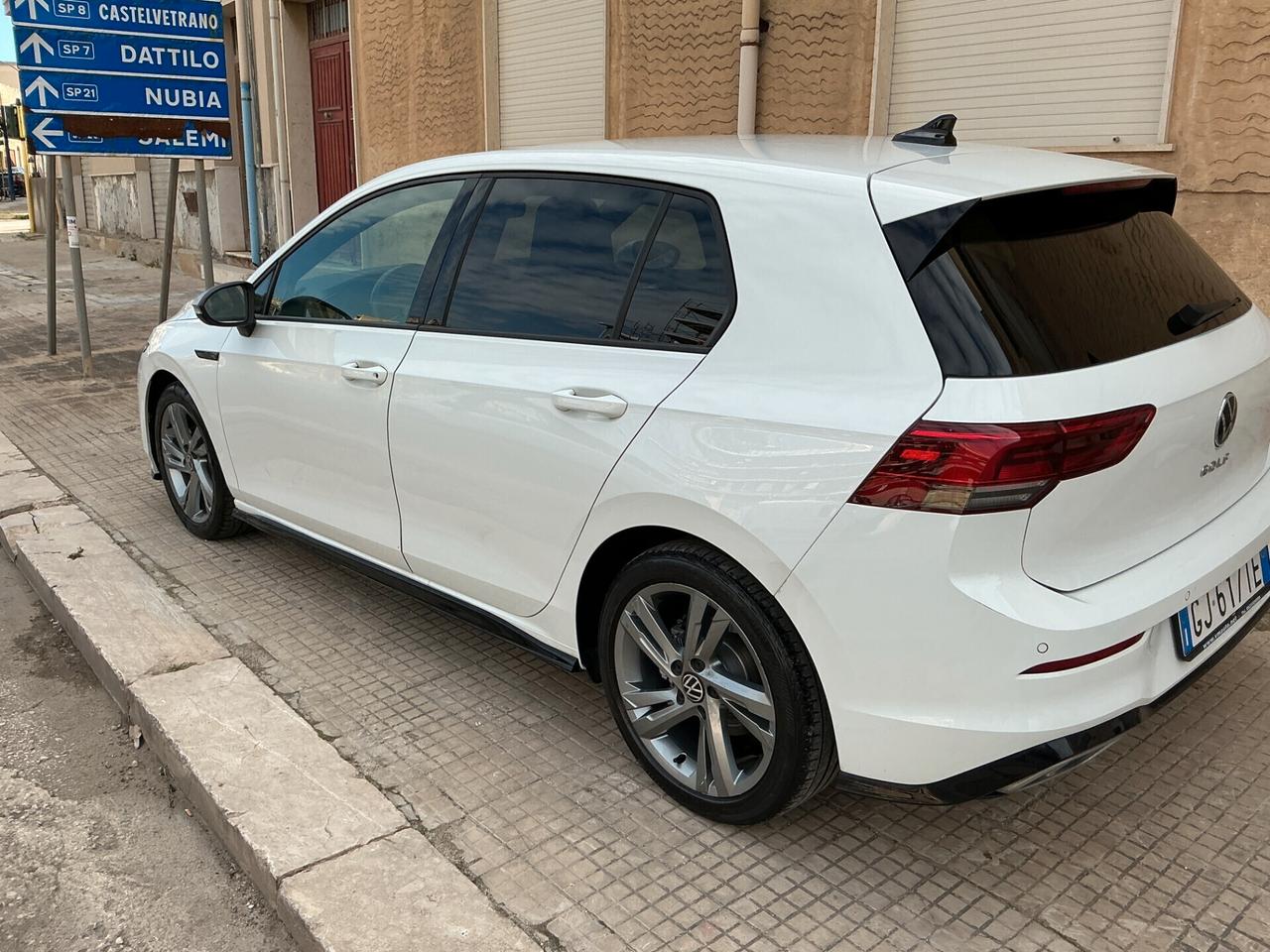 Volkswagen Golf 1.5 TSI 150 CV EVO ACT R-Line