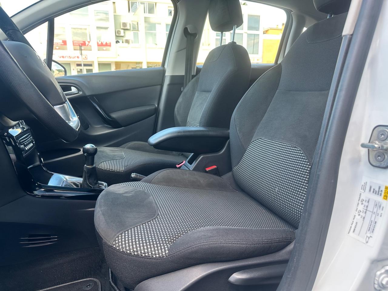 Citroen C3 PureTech 82 Exclusive 1.2 metano casa madre