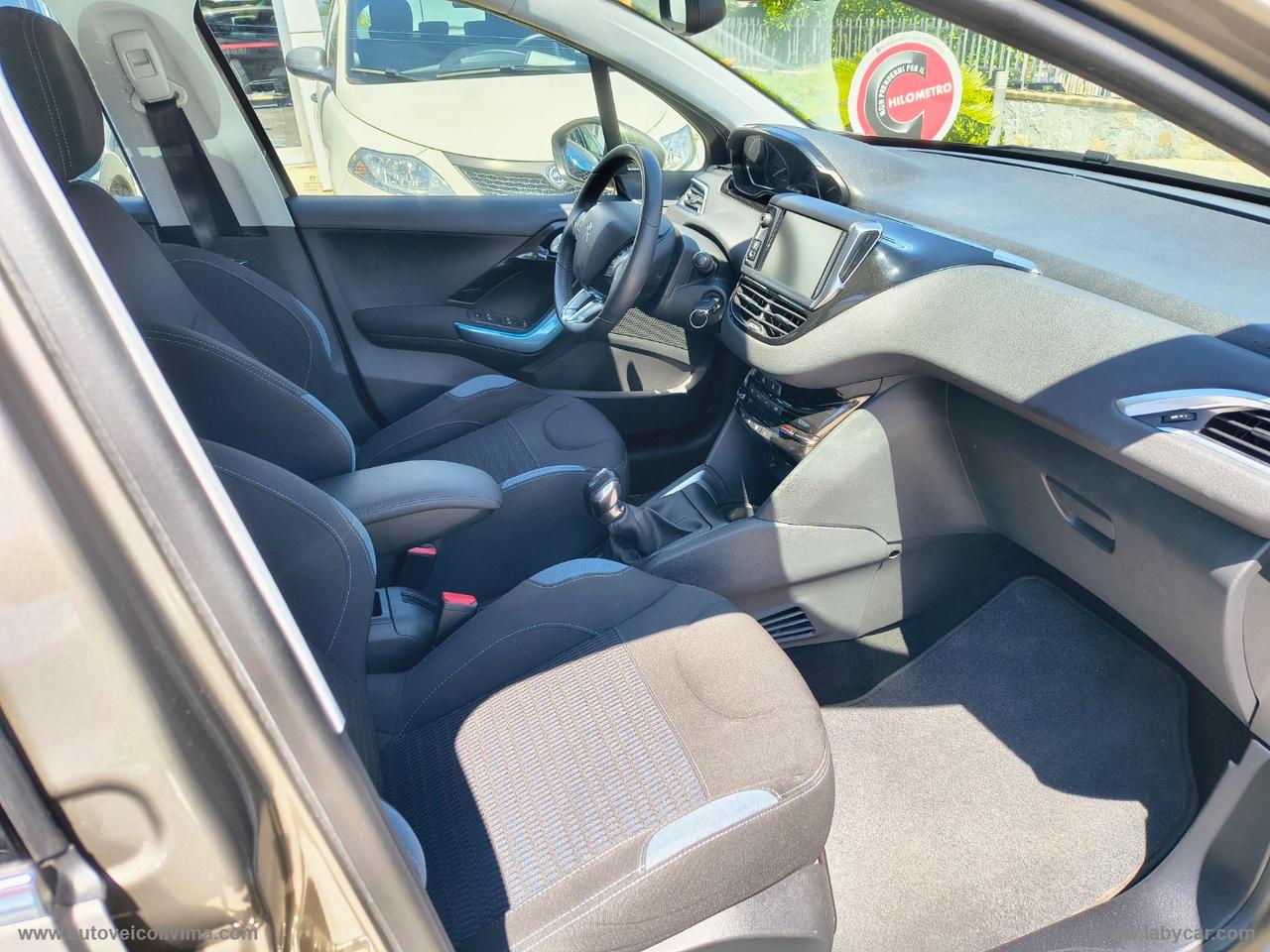 PEUGEOT 208 1.2 VTi 82 CV 5p. Allure