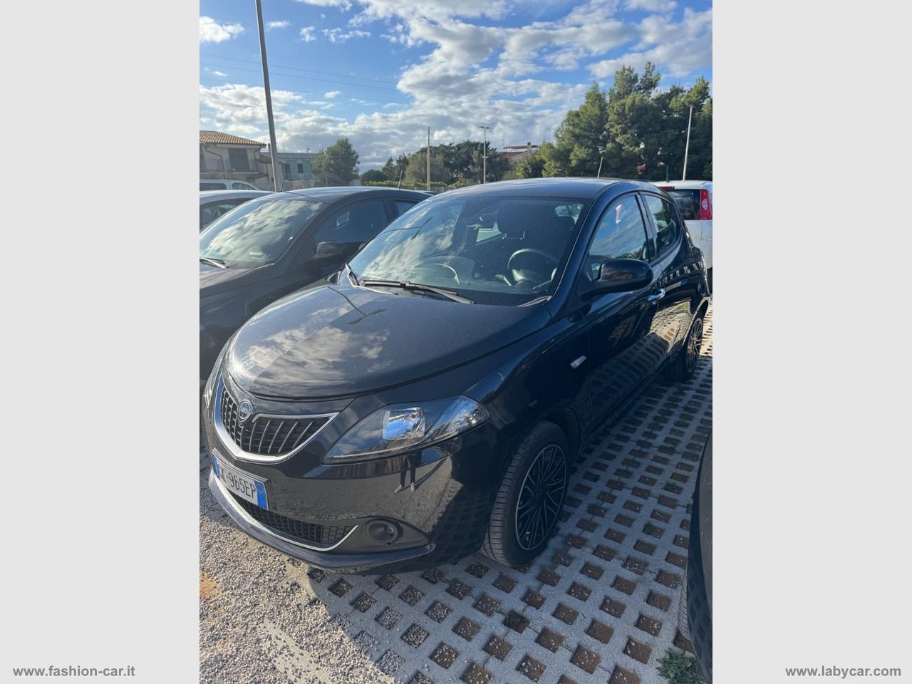 LANCIA Ypsilon 1.2 69 CV 5p. GPL Ecochic Gold