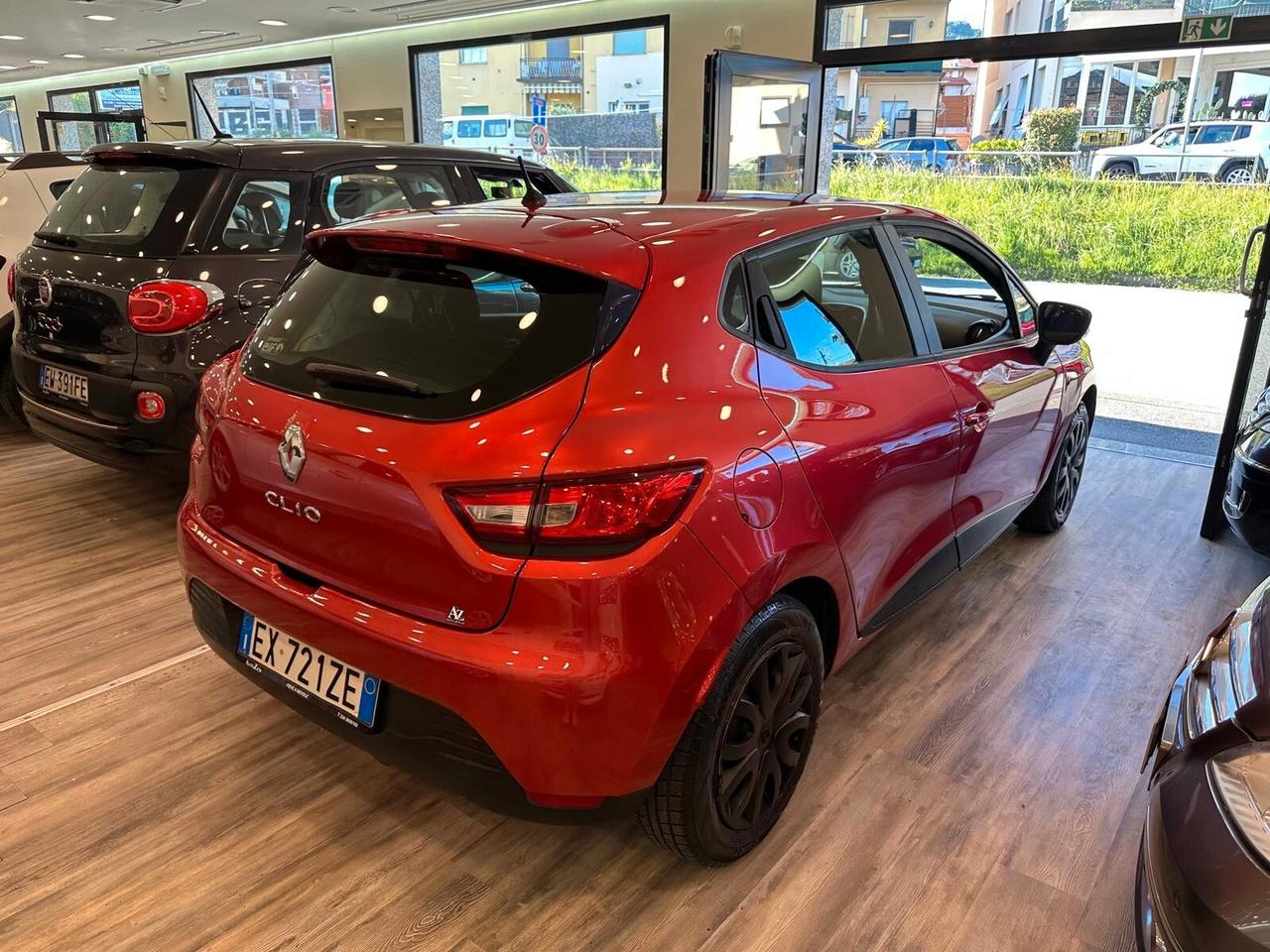 Renault Clio 1.2 75CV GPL 5 porte Costume National