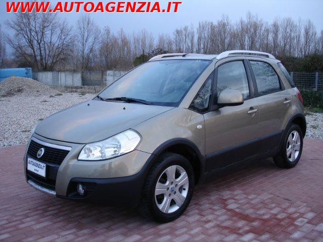 FIAT Sedici 1.9 MJT 4x4 Emotion...