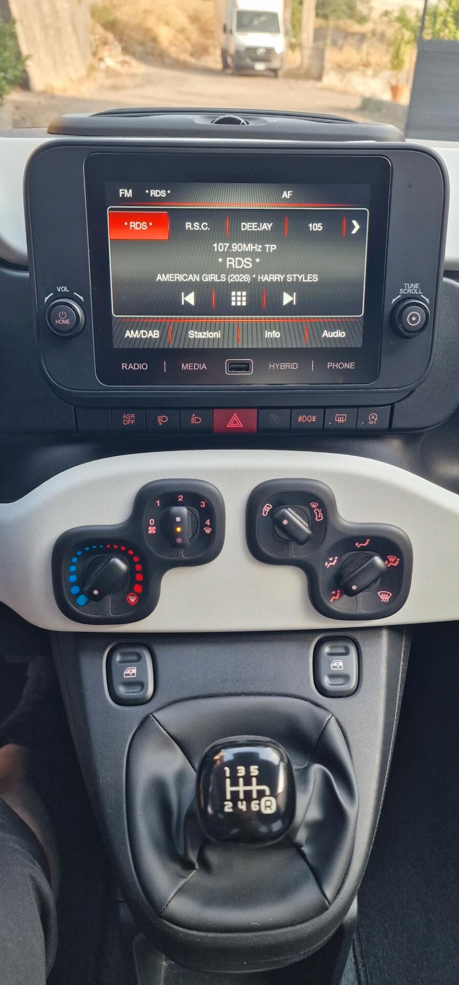 Fiat Panda 1.0 FireFly S&S Hybrid Pandina