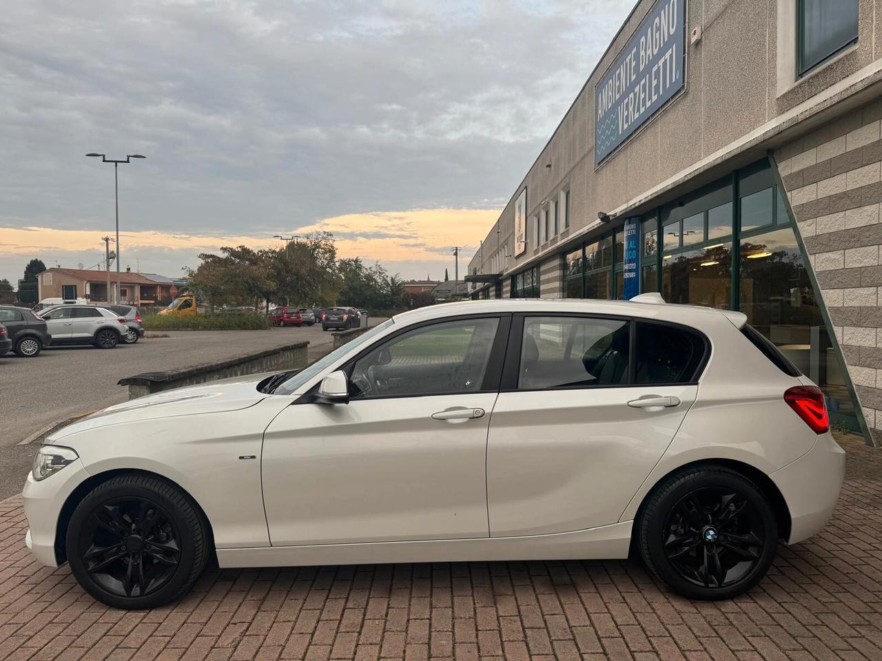 Bmw 116 116d 5p. Urban
