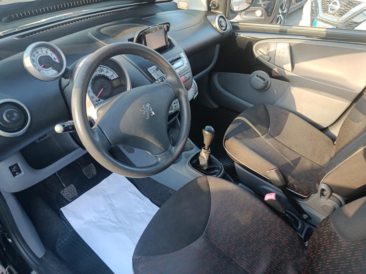 Peugeot 107 1.0 68CV 5p.Sweet Years