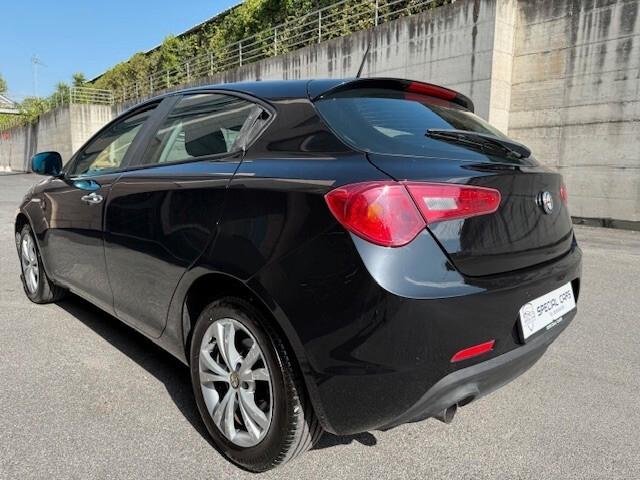 Alfa Romeo Giulietta 1.6 JTDm-2 Distinctive