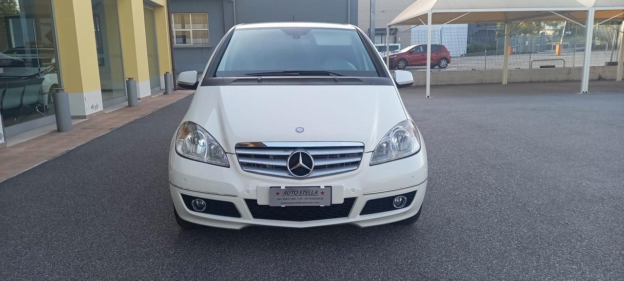 Mercedes-Benz Classe A 180 CDI All. Avantgarde Diesel cc. 1.9 CV. 109 Cambio Automatico 5 Porte 5 Posti Euro 5 Utilizzabile anche per i Neopatentati.