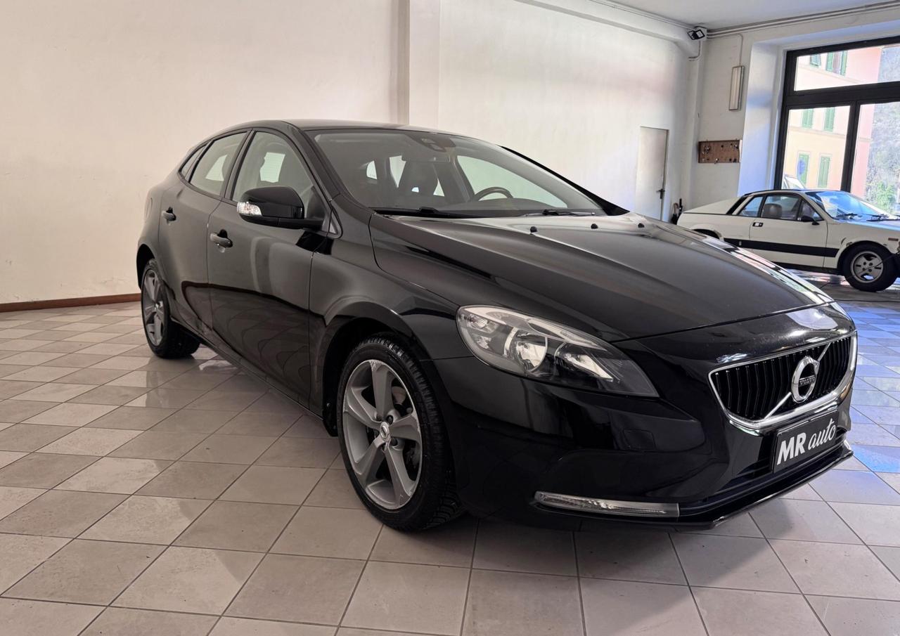 Volvo V40 2.0 d2 Momentum my17