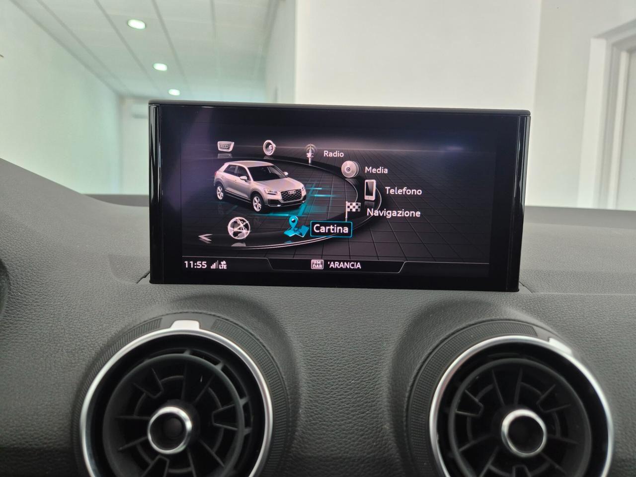 Audi Q2 30 TDI S tronic Identity Black
