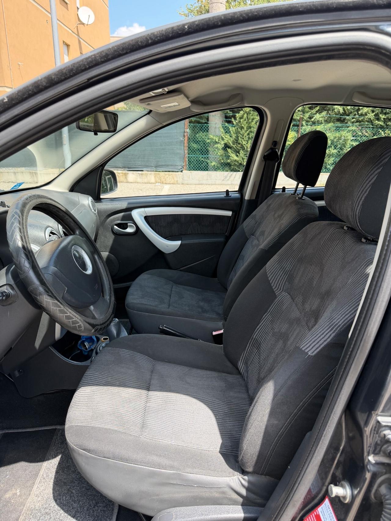 Dacia Sandero 1.4 Gpl - NEOPATENTATI - 12 MESI DI GARANZIA -