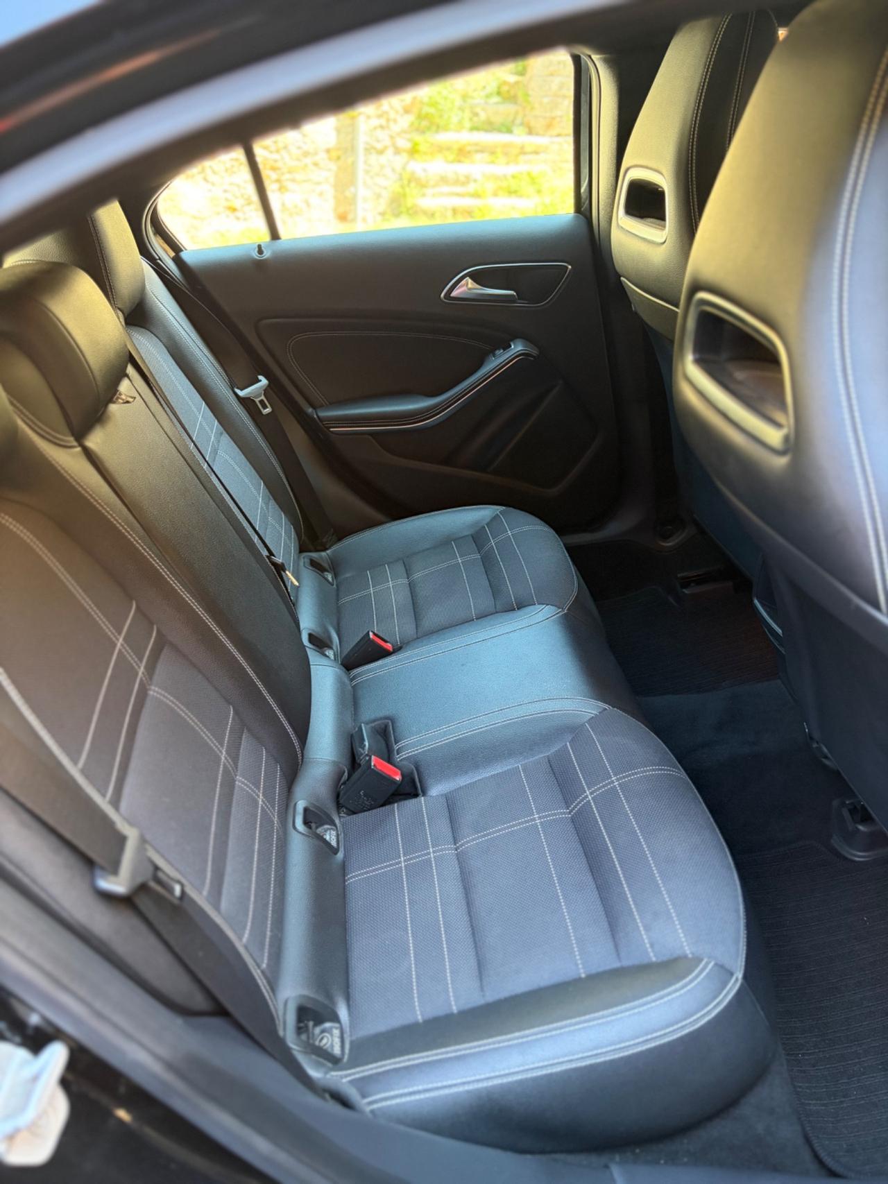 Mercedes-benz A 180 d Premium