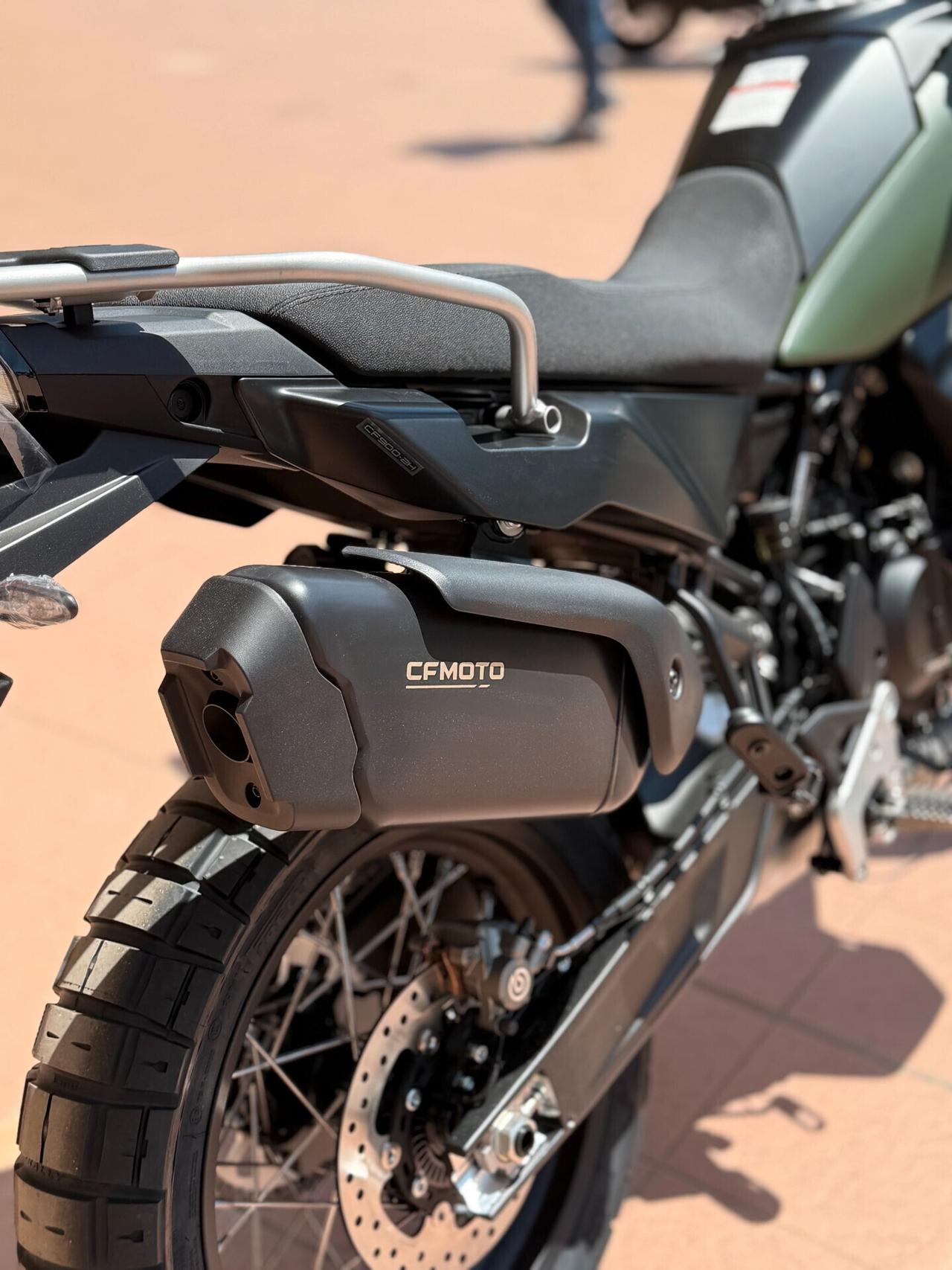CFMOTO MT-X 1000