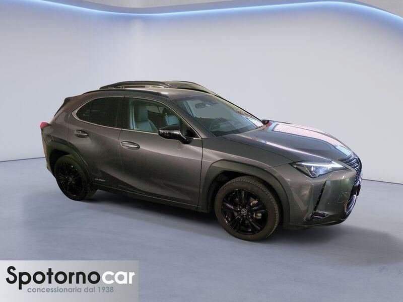 Lexus UX Hybrid Midnight