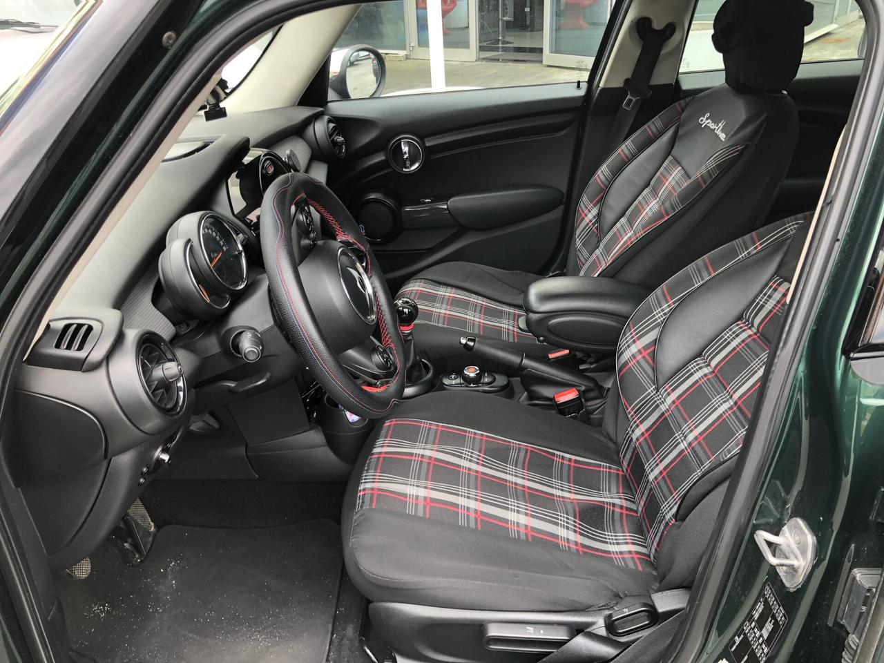 Mini Mini 1.5 Cooper D 5 porte