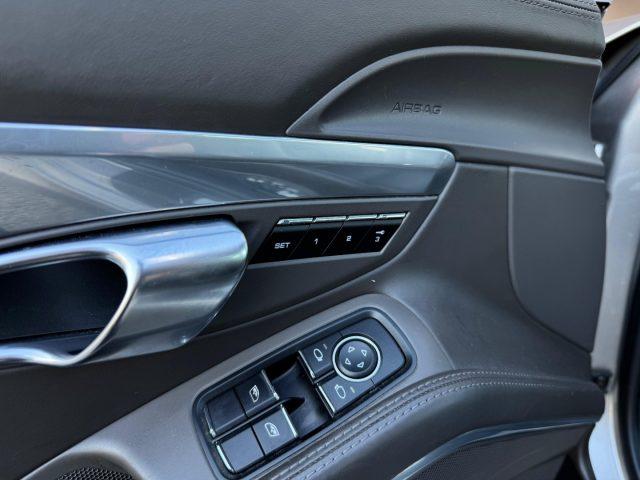 PORSCHE 911 3.8 Carrera S Coupé PDK/CERAMIC BRAKE