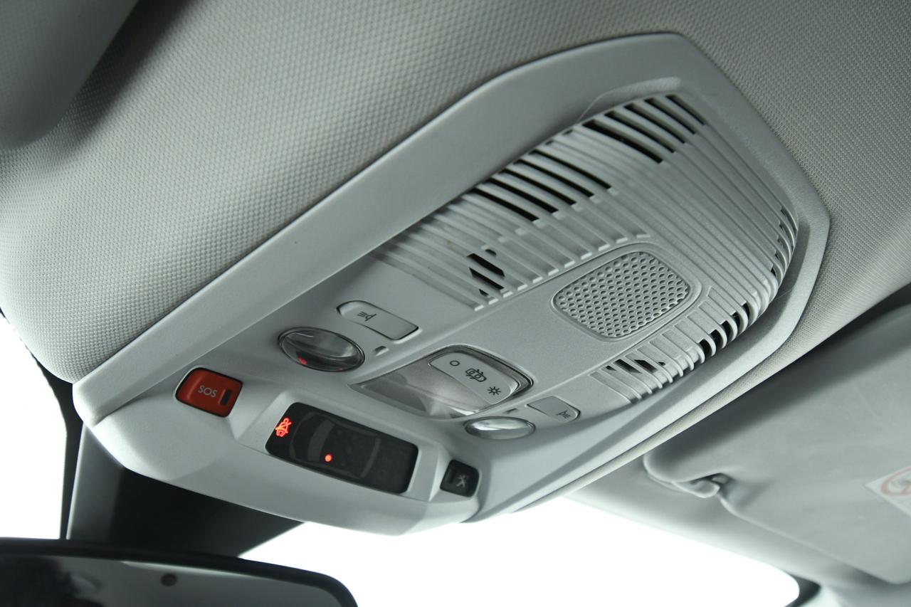 PEUGEOT 3008 1.5 bluehdi Business s&s 130cv eat8 APP CONNECT+NEOPATENTATI