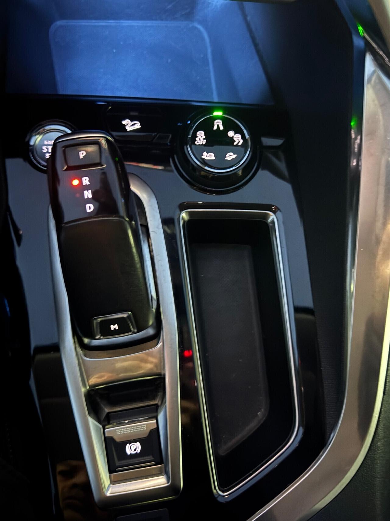 Peugeot 3008 BlueHDi 130 S&S EAT8 Allure