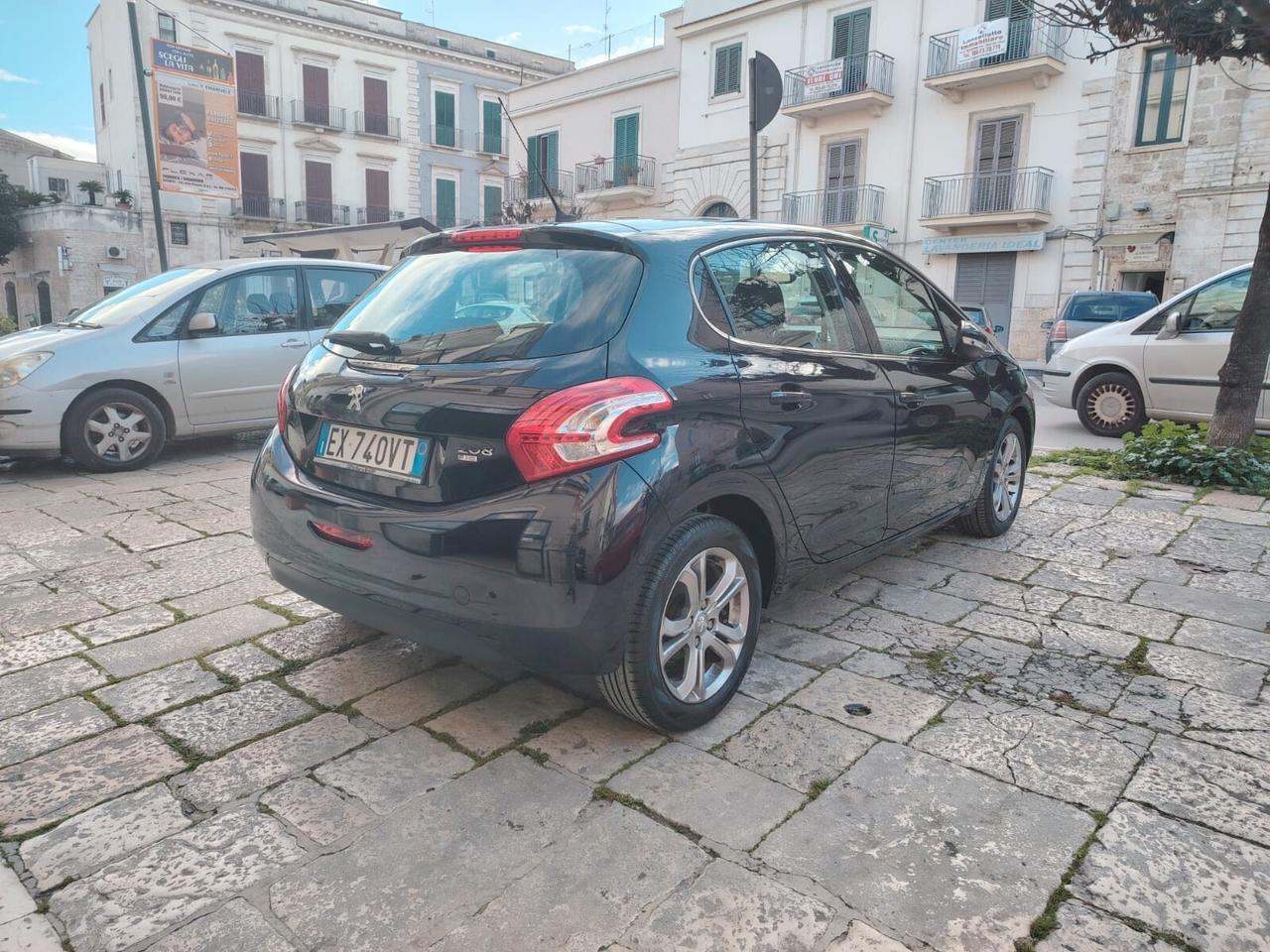 Peugeot 208 1.6 HDi 5 porte Allure