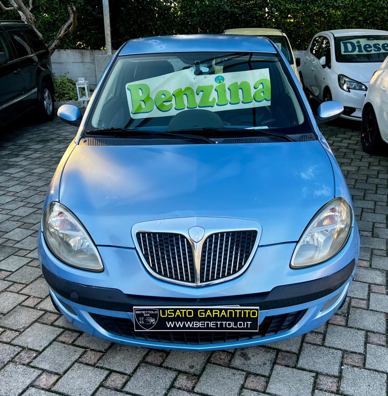 Lancia Ypsilon 1.2 16V Argento