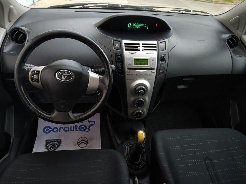 Toyota Yaris Yaris 5p 1.0 Sol