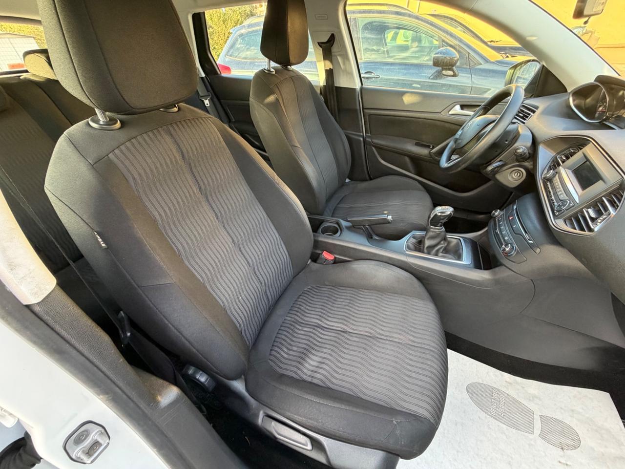 Peugeot 308 1.6 HDi 92 CV SW Business