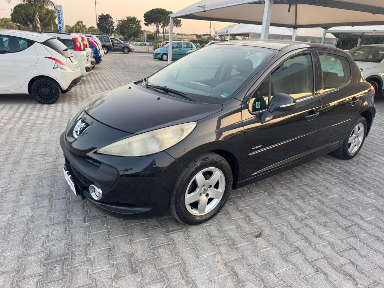 Peugeot 207 1.4 HDi 70CV 5p. ONE Line