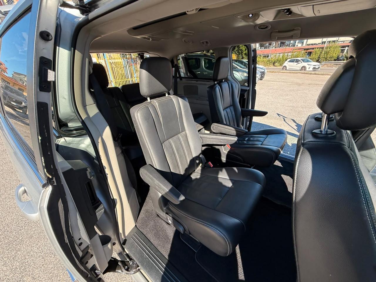 LANCIA VOYAGER 7POSTI 2.8TDI 163CV AUTOMATICA