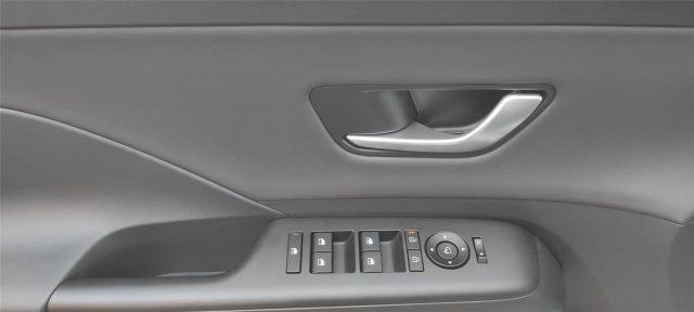HYUNDAI Kona 2ªs. (2023-->) 1.0 T-GDI Hybrid 48V iMT XLine Pl