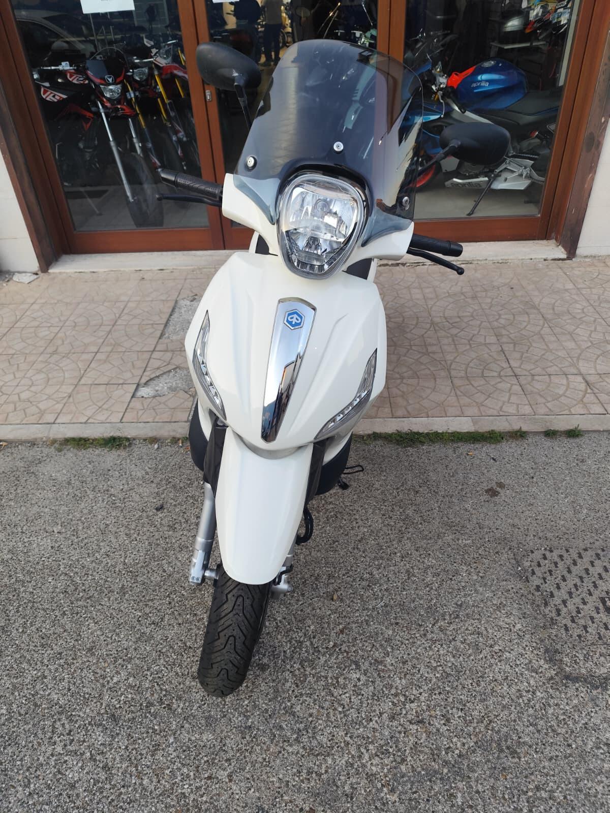 Piaggio Beverly 350 2021