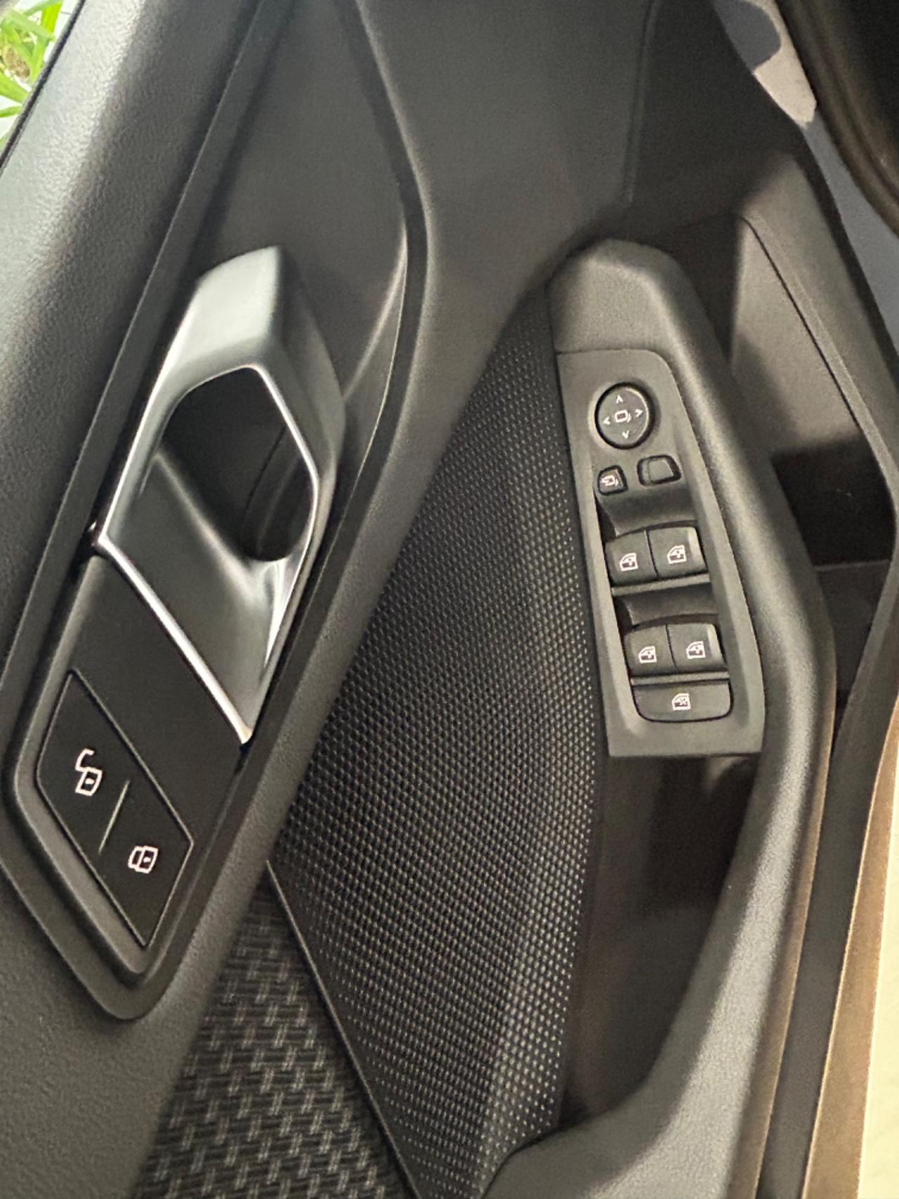 Bmw 116 116d 5p. Business Advantage