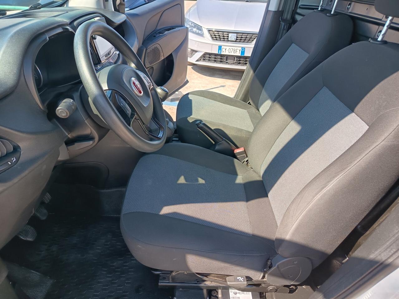 Fiat Doblo 1,6 diesel anno 2022 km 57,000.