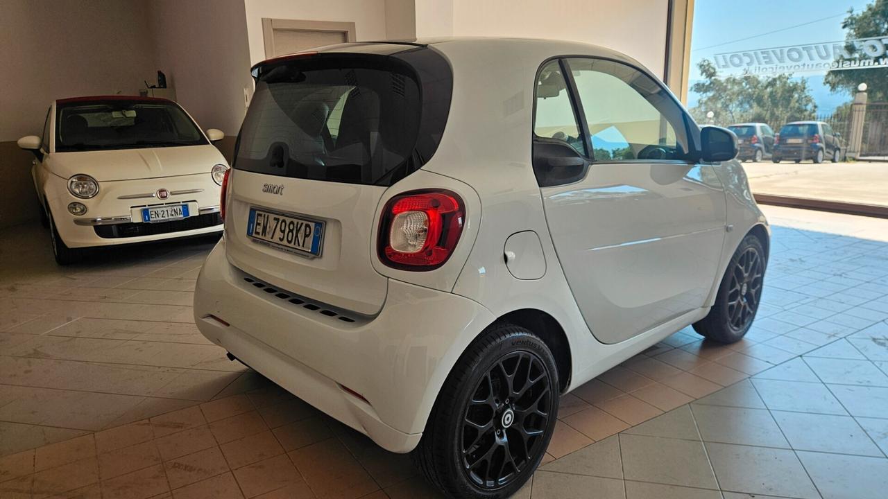 Smart ForTwo 1000 52 kW MHD coupé passion