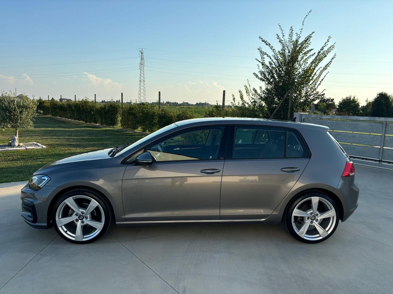 Volkswagen Golf 2.0 TDI DSG 5p. Highline BlueMotion Technology