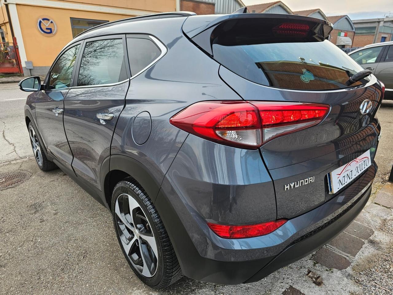 Hyundai Tucson 1.7 CRDi 141cv DCT Sound Edition*Navi*Tetto*19*Bi-Xeno*