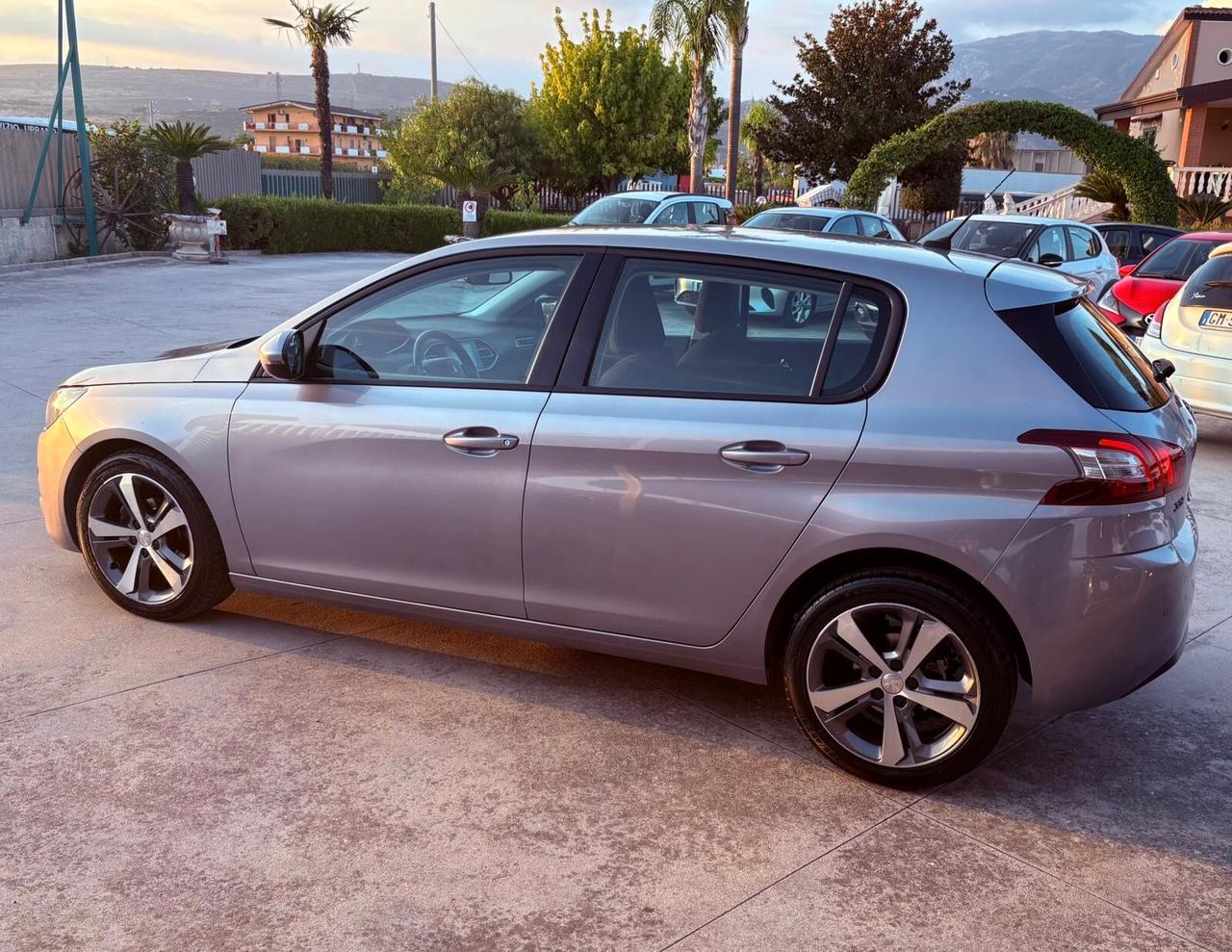 Peugeot 308 1.6 BlueHDi 100Cv S&S Business