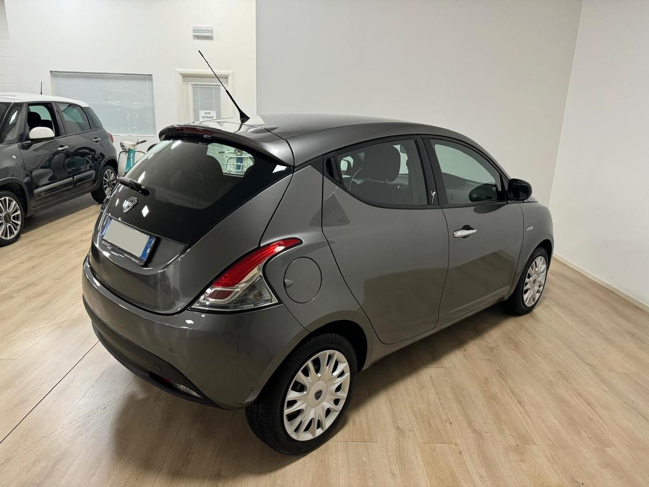 Lancia Ypsilon 1.3 MJT 16V 95 CV 5 porte *** NEOPATENTATI***