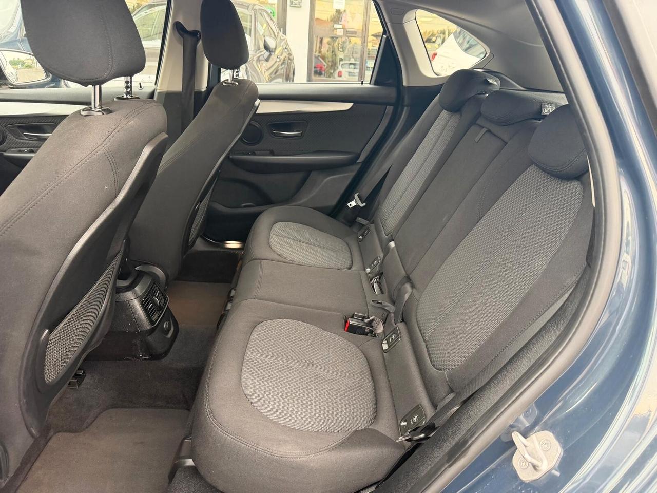 Bmw 2er Active Tourer 218d Advantage